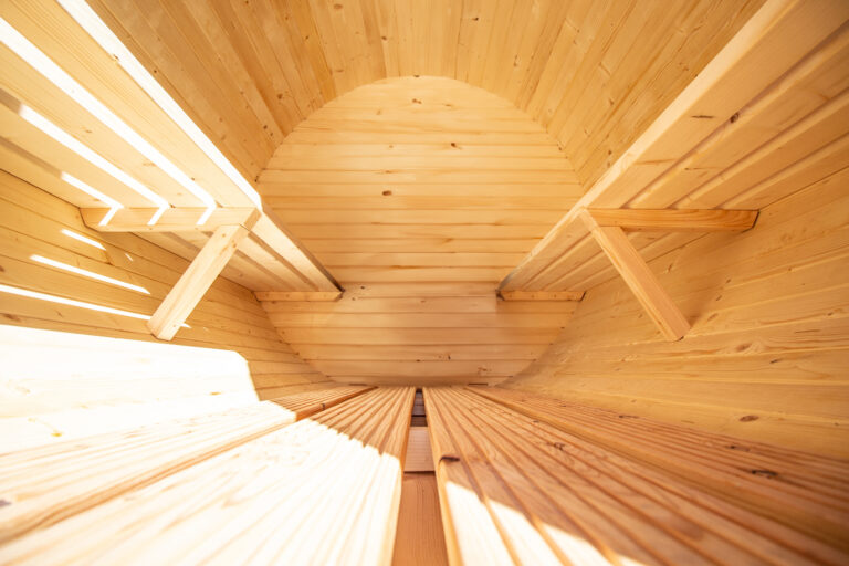 sauna-beczka-wnetrze